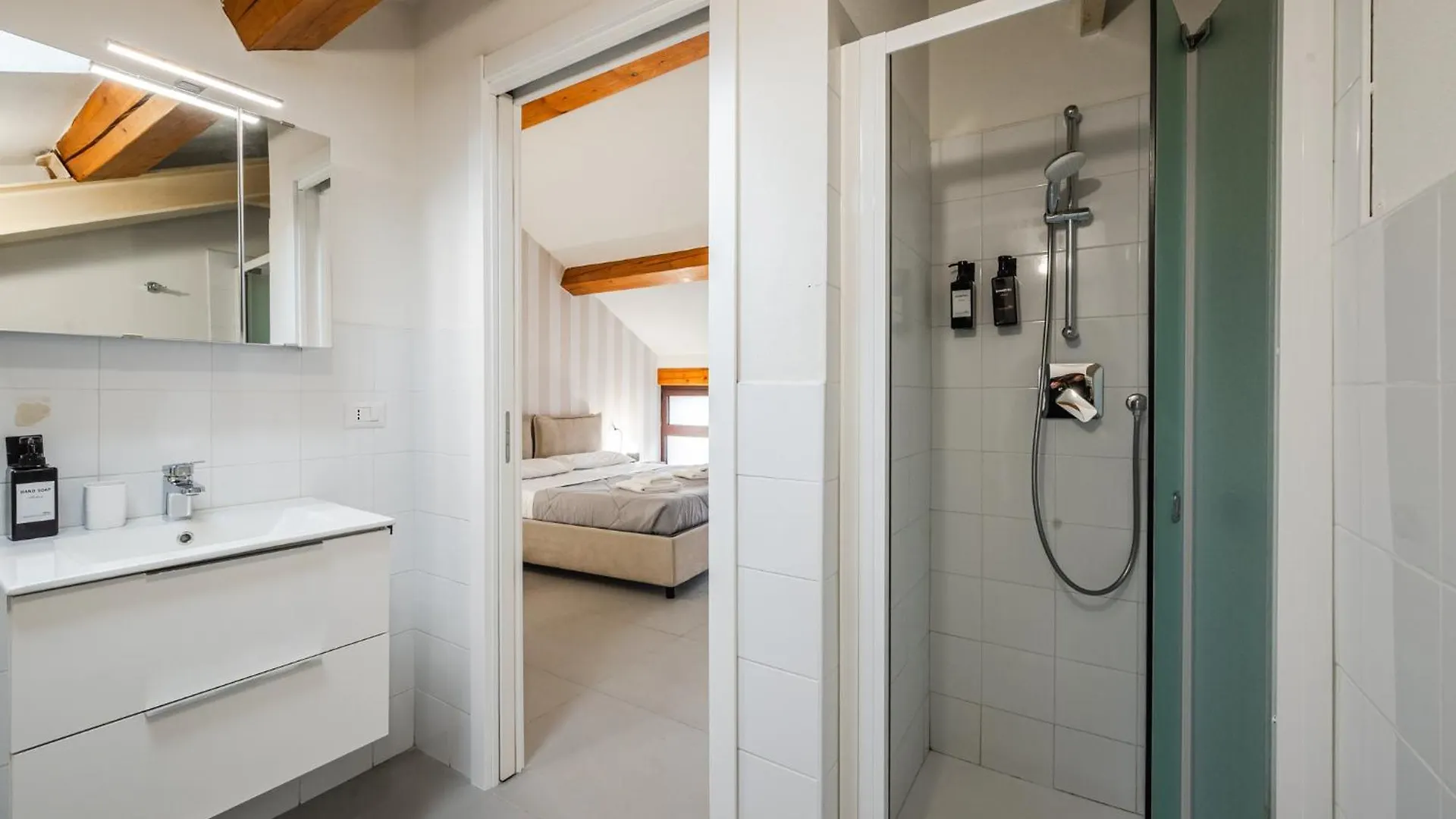 Milano - Spazioso Appartamento Vicino Metro Apartment Milan