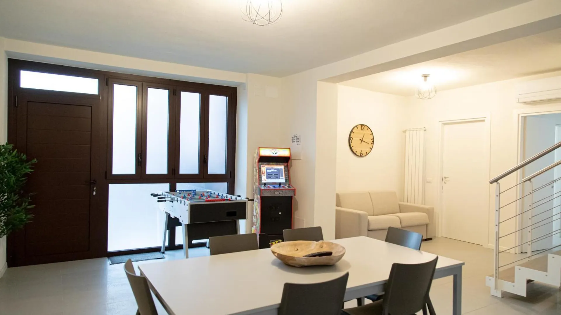 Apartment Milano - Spazioso Appartamento Vicino Metro Italy